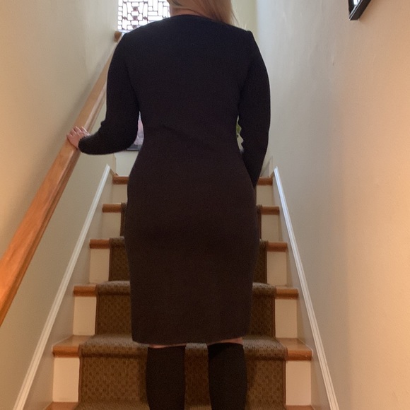 Italian wool dress European size 40 will fit a size 0-4 - Picture 3 of 5